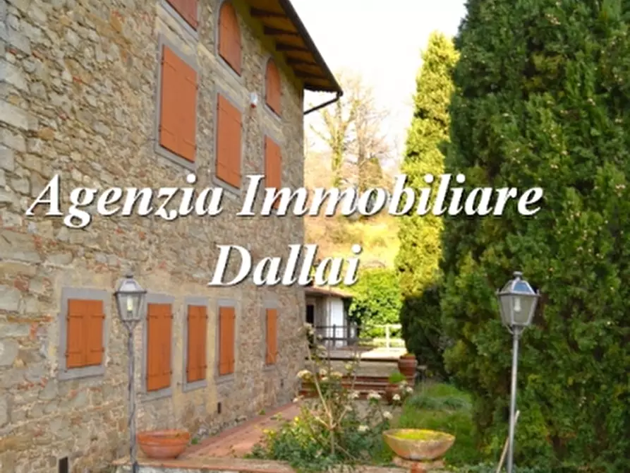 Immagine 10 di Villa in vendita  a Borgo San Lorenzo
