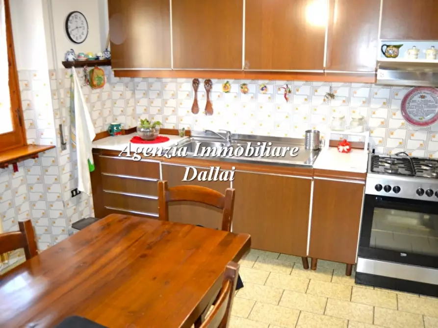 Immagine 4 di Appartamento in vendita  a Borgo San Lorenzo