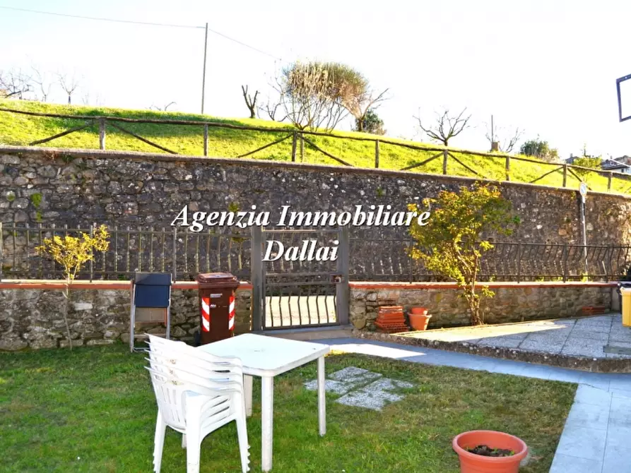 Immagine 1 di Casa bifamiliare in vendita  a Scarperia E San Piero