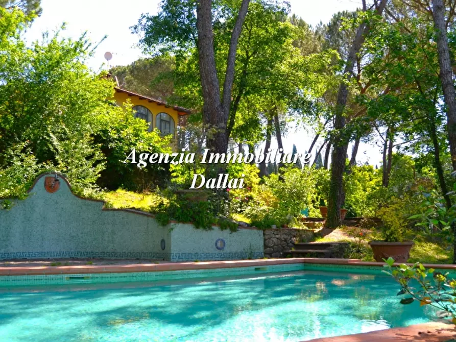 Immagine 1 di Villa in vendita  a Barberino Di Mugello