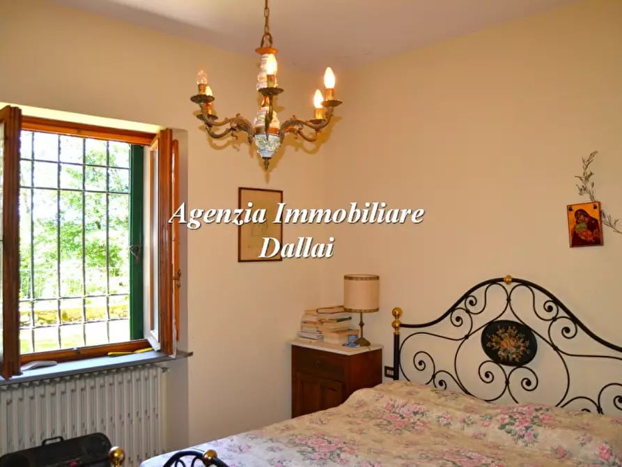 Immagine 14 di Villa in vendita  a Barberino Di Mugello