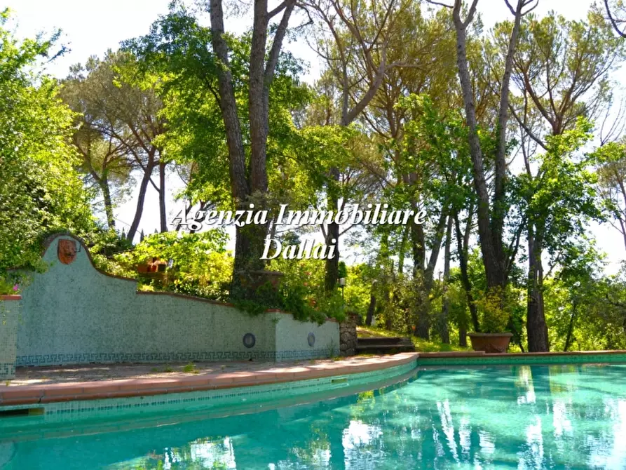 Immagine 11 di Villa in vendita  a Barberino Di Mugello