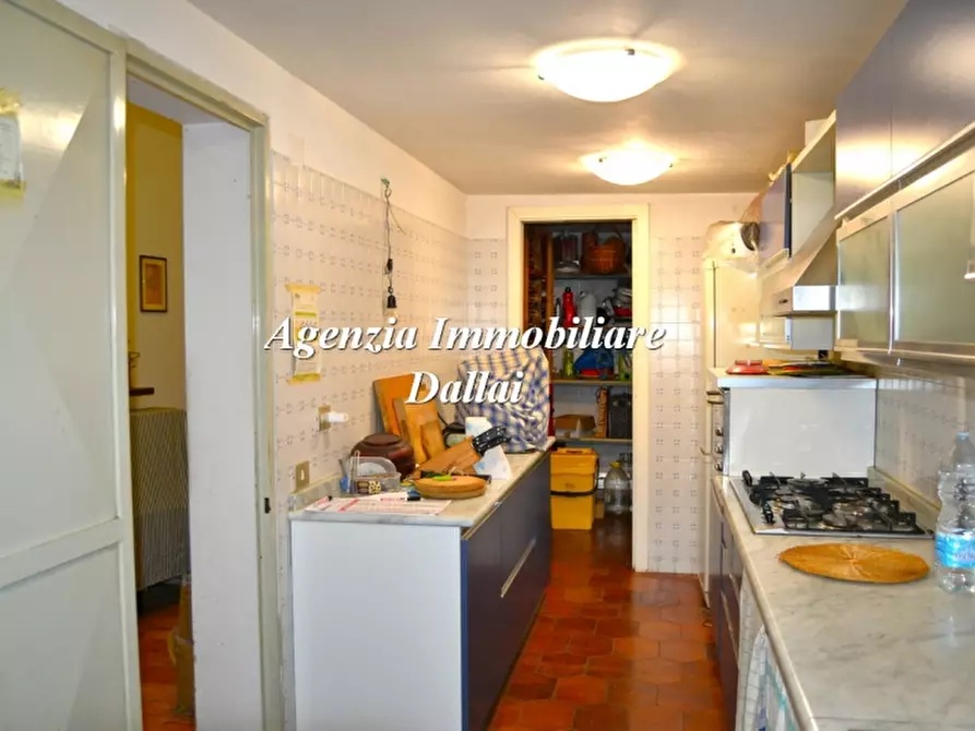 Immagine 16 di Villa in vendita  a Barberino Di Mugello