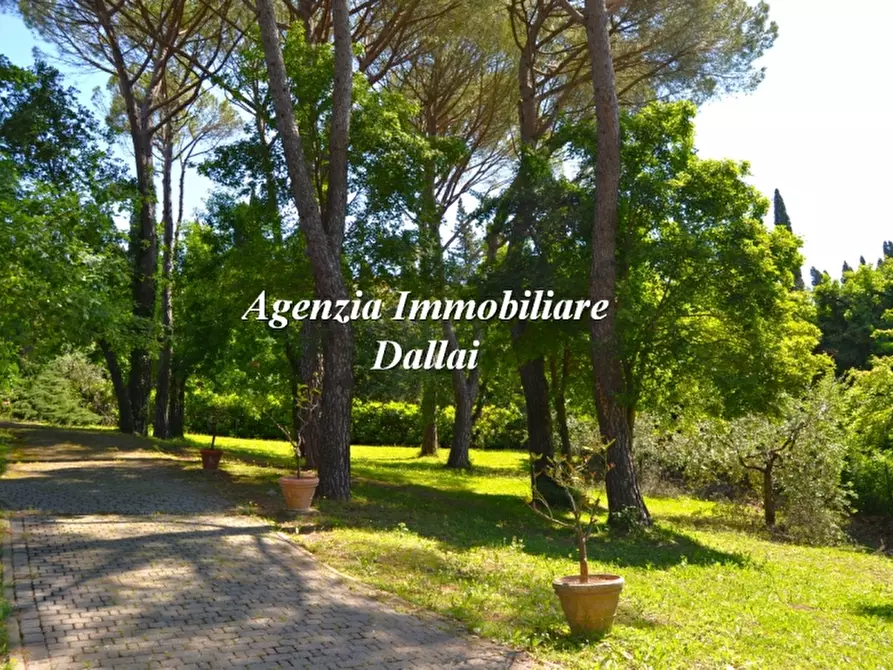 Immagine 21 di Villa in vendita  a Barberino Di Mugello