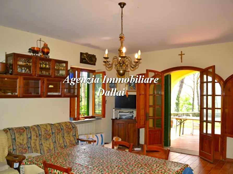 Immagine 7 di Villa in vendita  a Barberino Di Mugello