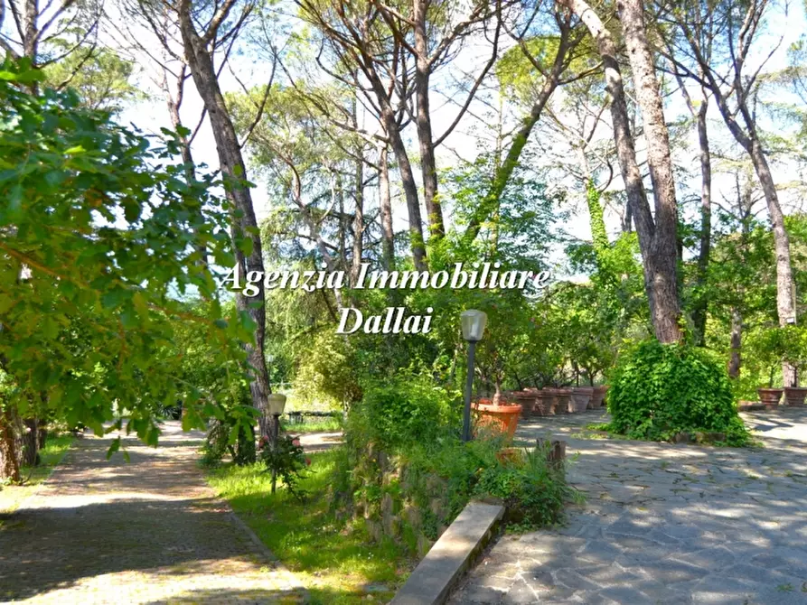 Immagine 24 di Villa in vendita  a Barberino Di Mugello