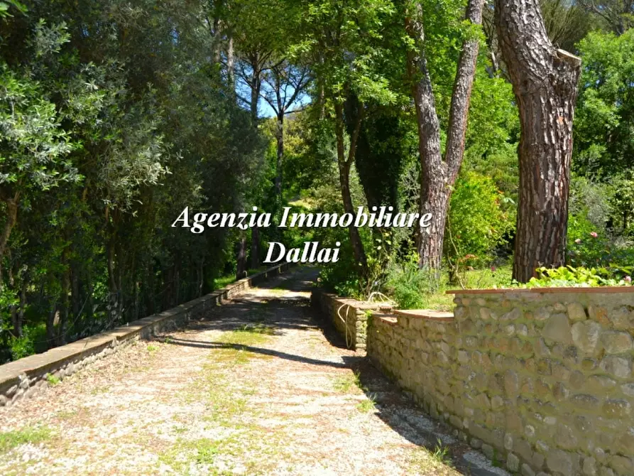 Immagine 31 di Villa in vendita  a Barberino Di Mugello