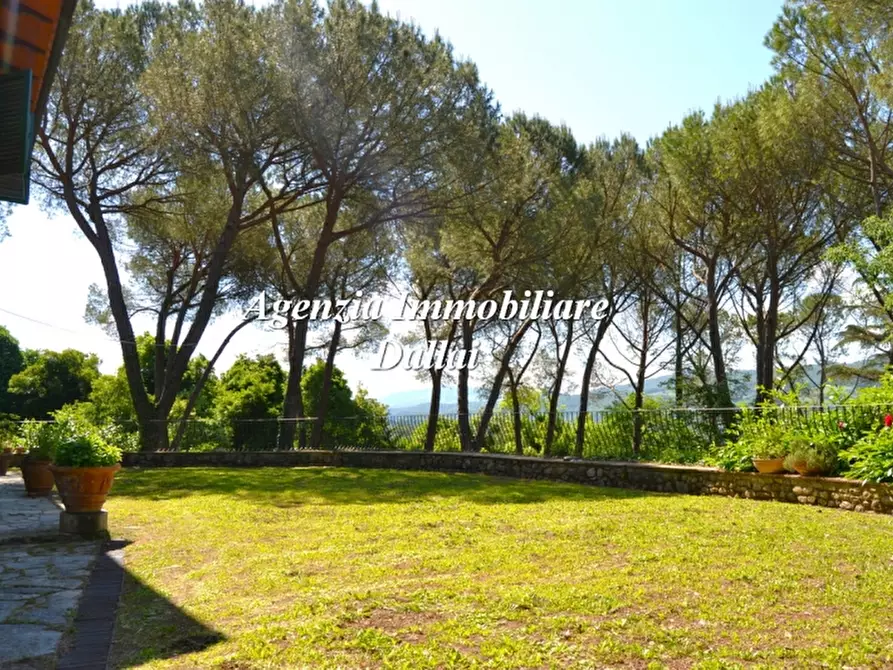 Immagine 6 di Villa in vendita  a Barberino Di Mugello