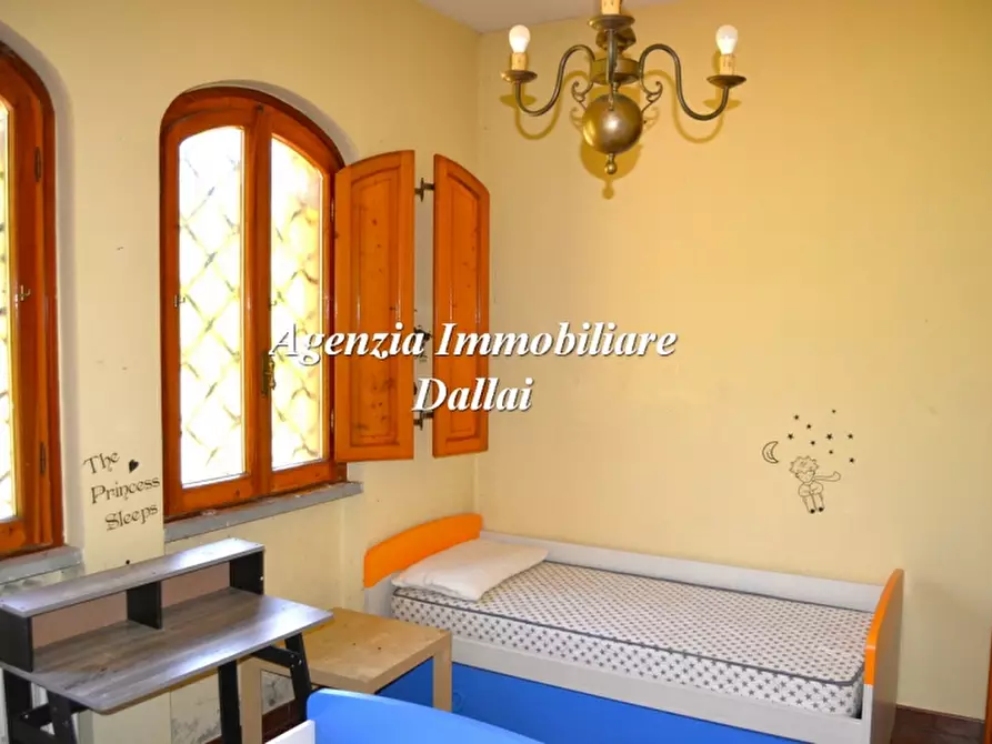 Immagine 37 di Villa in vendita  a Barberino Di Mugello