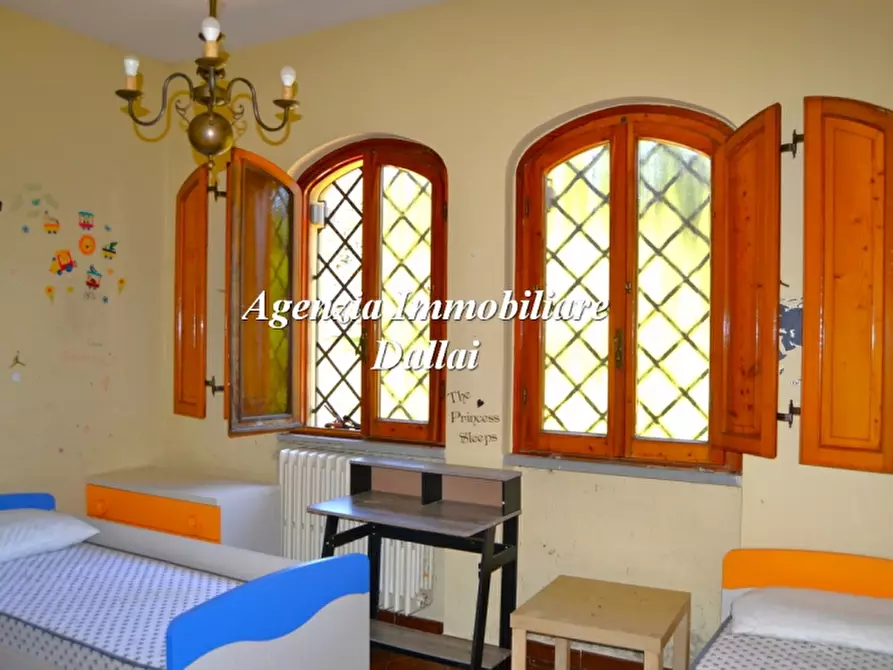 Immagine 36 di Villa in vendita  a Barberino Di Mugello