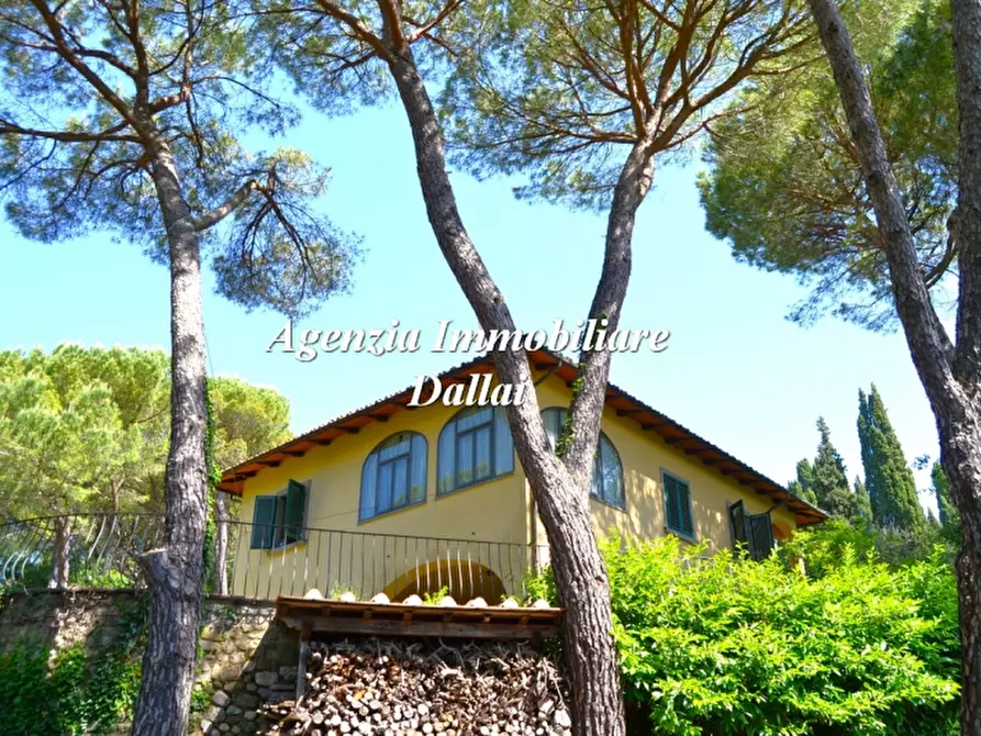 Immagine 5 di Villa in vendita  a Barberino Di Mugello