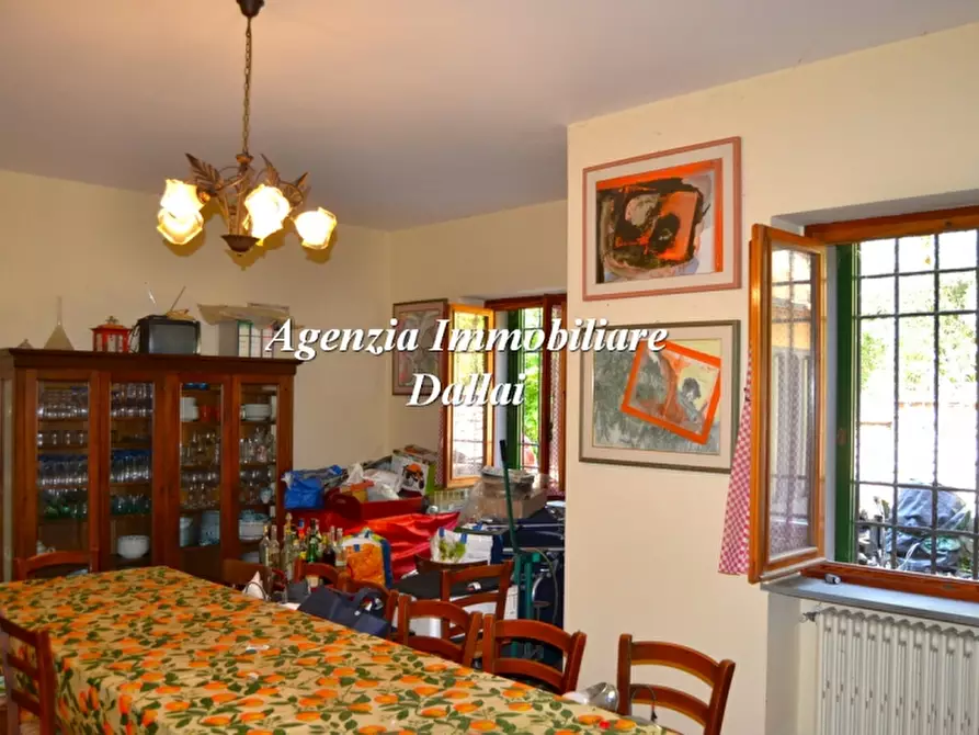 Immagine 9 di Villa in vendita  a Barberino Di Mugello