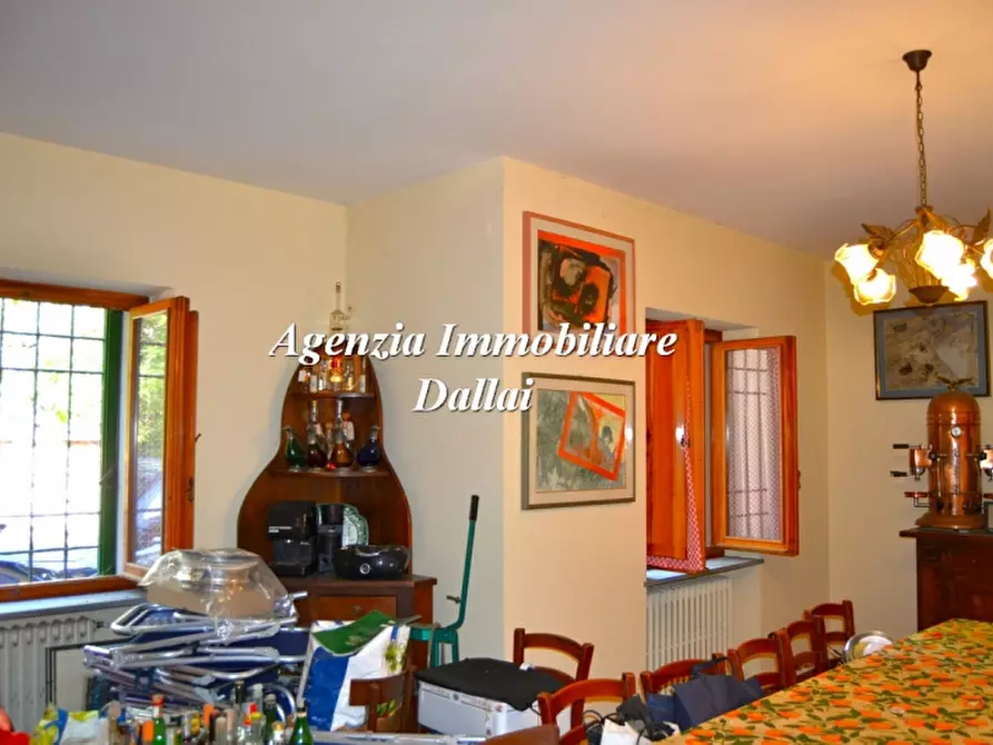 Immagine 10 di Villa in vendita  a Barberino Di Mugello