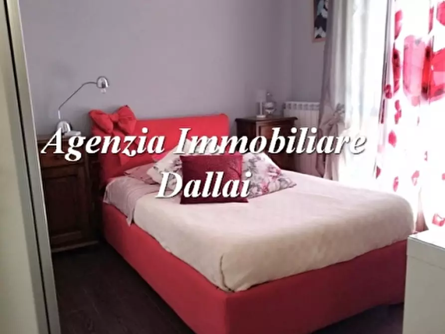 Immagine 5 di Villetta a schiera in vendita  a Scarperia E San Piero