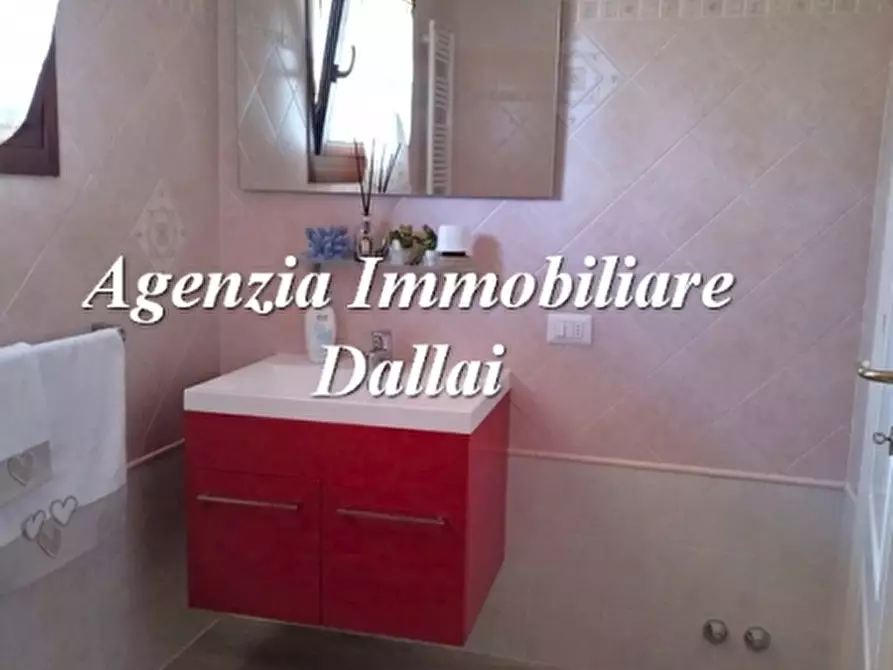 Immagine 16 di Villetta a schiera in vendita  a Scarperia E San Piero