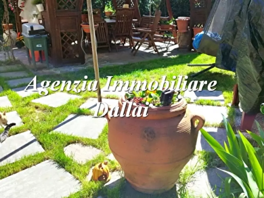 Immagine 10 di Villetta a schiera in vendita  a Scarperia E San Piero