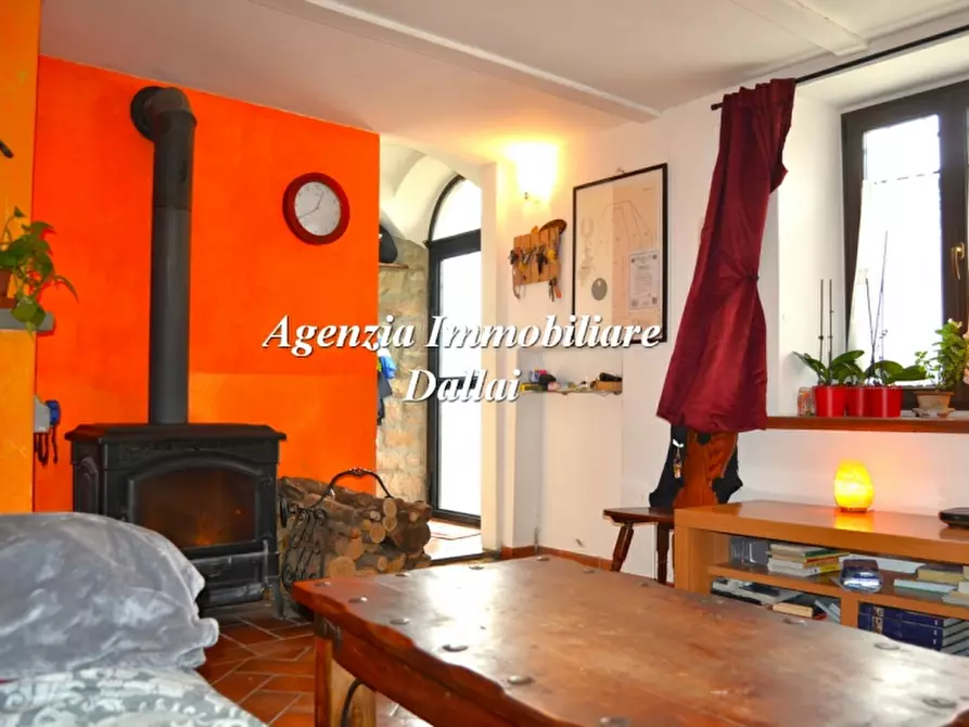 Immagine 4 di Casa colonica in vendita  a Scarperia E San Piero