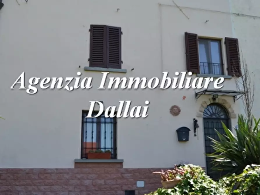 Immagine 22 di Casa colonica in vendita  a Scarperia E San Piero