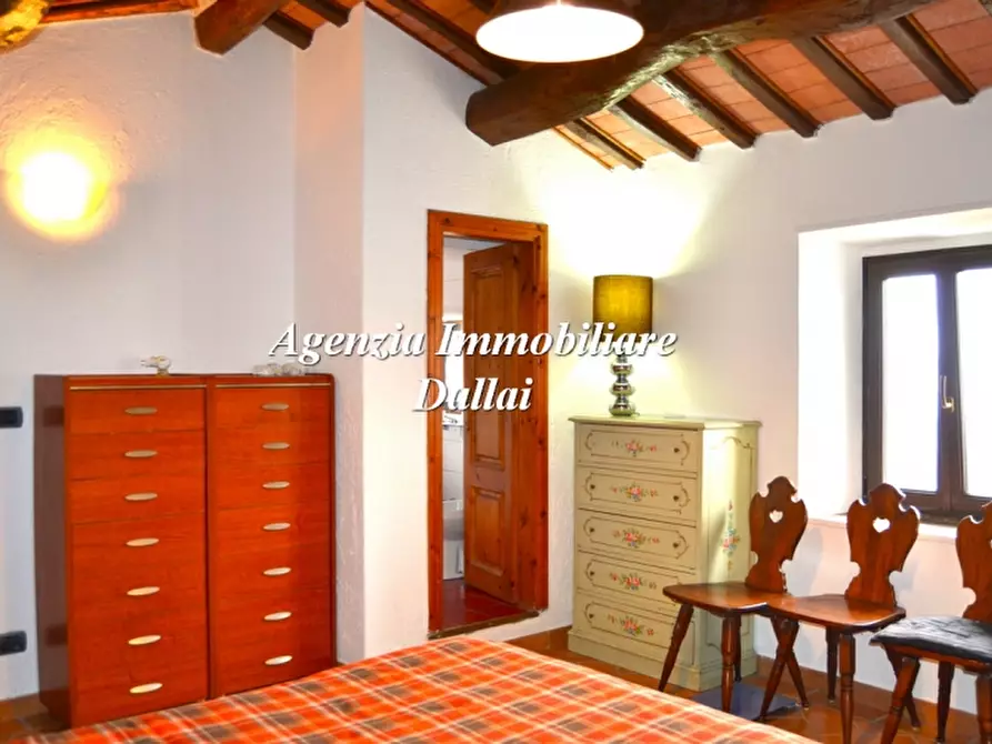 Immagine 16 di Casa colonica in vendita  a Scarperia E San Piero