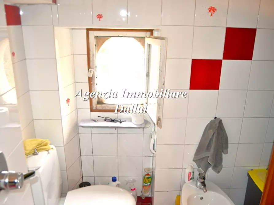 Immagine 26 di Casa colonica in vendita  a Scarperia E San Piero