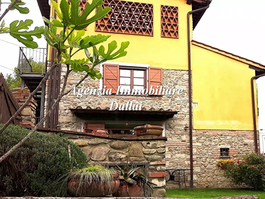 Immagine 6 di Rustico / casale in vendita  a Scarperia E San Piero