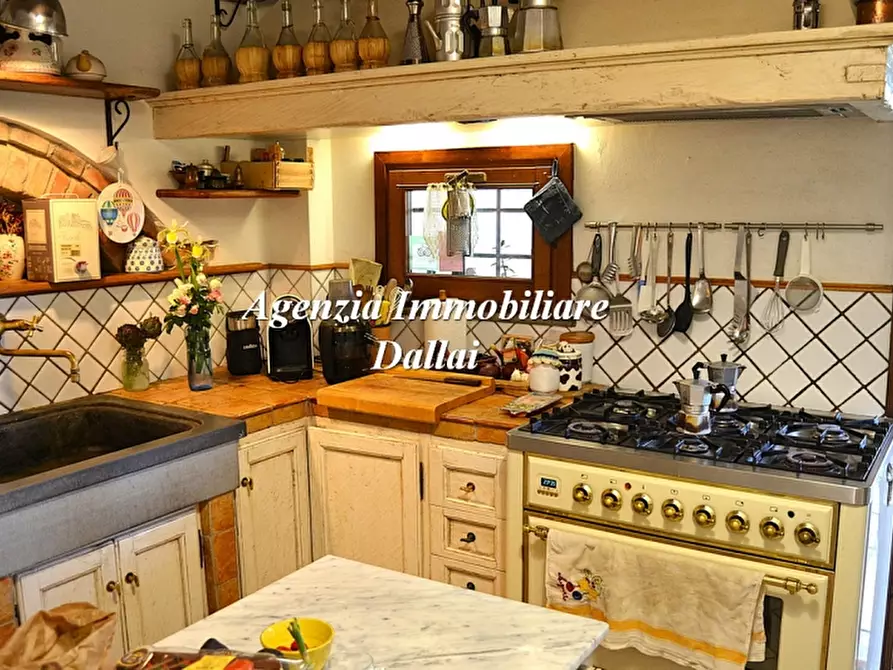 Immagine 12 di Rustico / casale in vendita  a Scarperia E San Piero