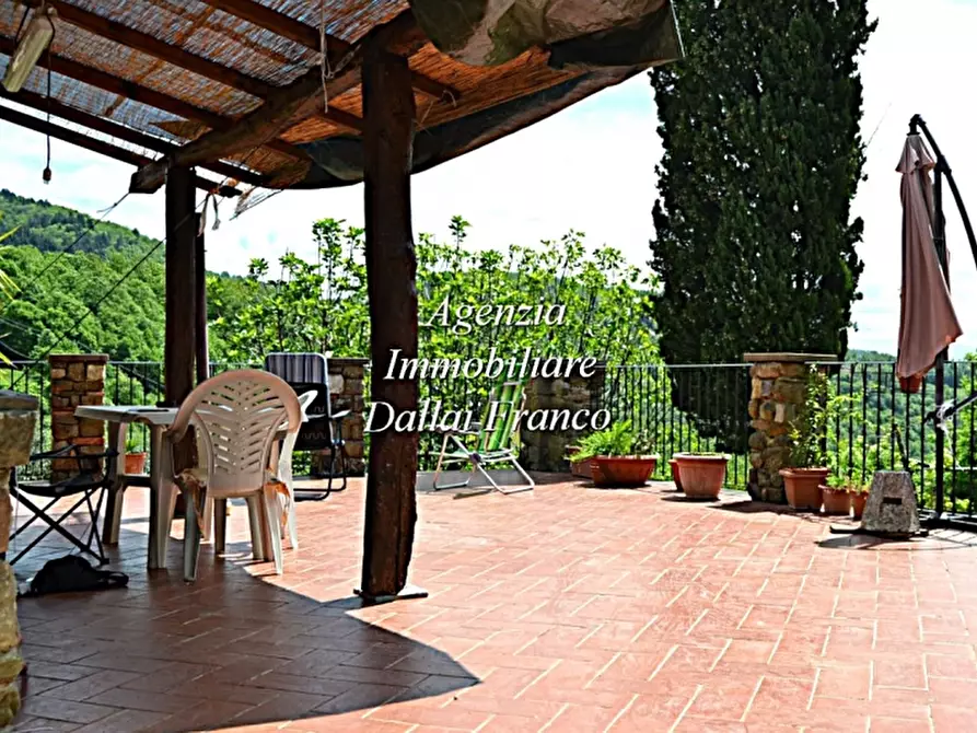 Immagine 1 di Casa colonica in vendita  a Scarperia E San Piero