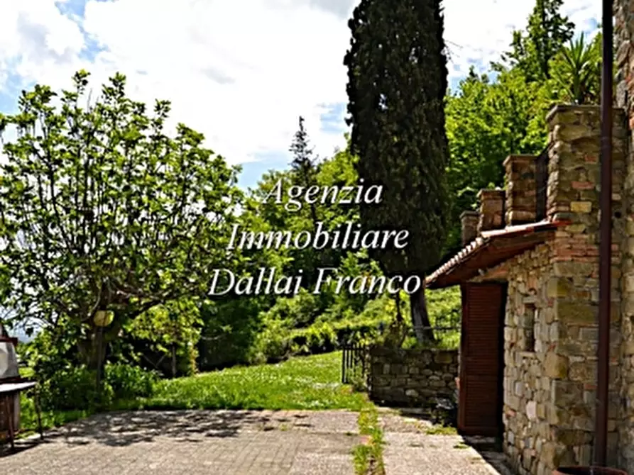 Immagine 4 di Casa colonica in vendita  a Scarperia E San Piero