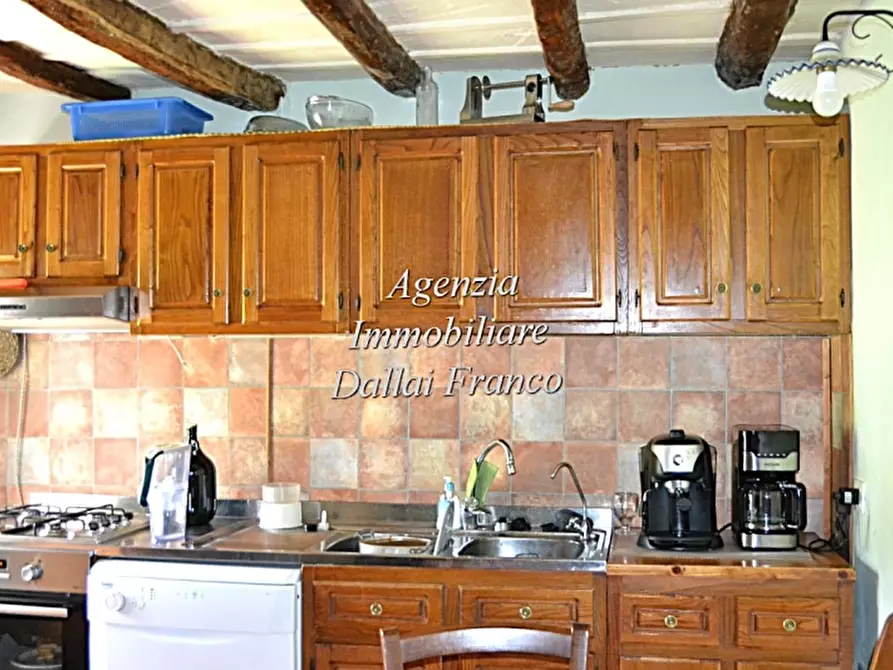 Immagine 26 di Casa colonica in vendita  a Scarperia E San Piero