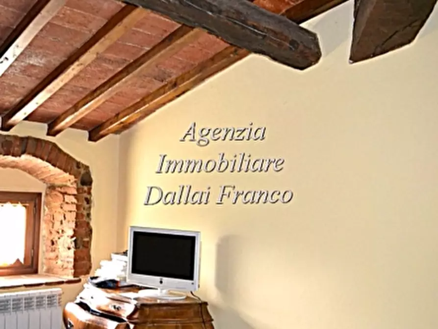 Immagine 29 di Casa colonica in vendita  a Scarperia E San Piero