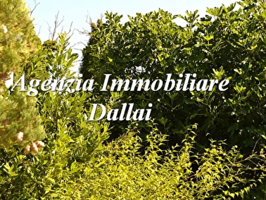 Immagine 19 di Villa in vendita  a Scarperia E San Piero