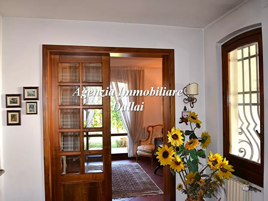 Immagine 13 di Villa in vendita  a Scarperia E San Piero