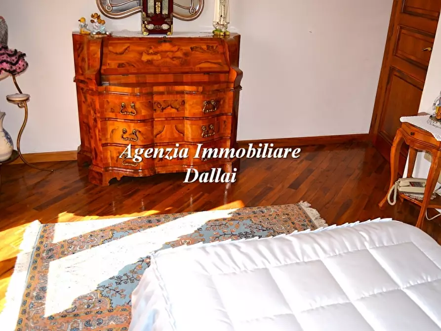 Immagine 23 di Villa in vendita  a Scarperia E San Piero