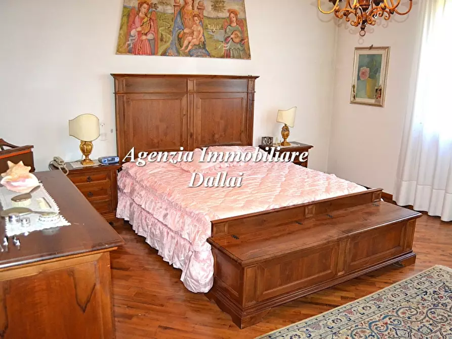 Immagine 31 di Villa in vendita  a Scarperia E San Piero