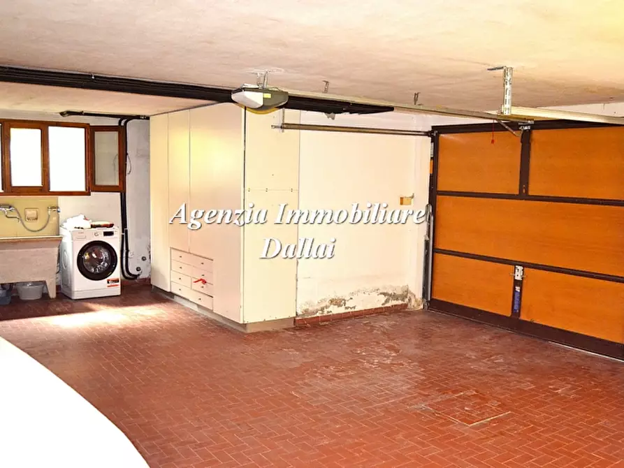 Immagine 36 di Villa in vendita  a Scarperia E San Piero