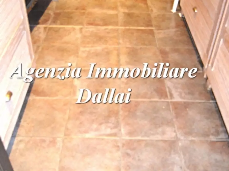 Immagine 6 di Negozio in vendita  a Scarperia E San Piero