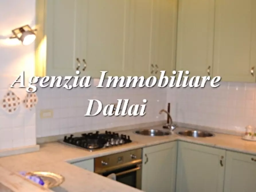 Immagine 15 di Negozio in vendita  a Scarperia E San Piero