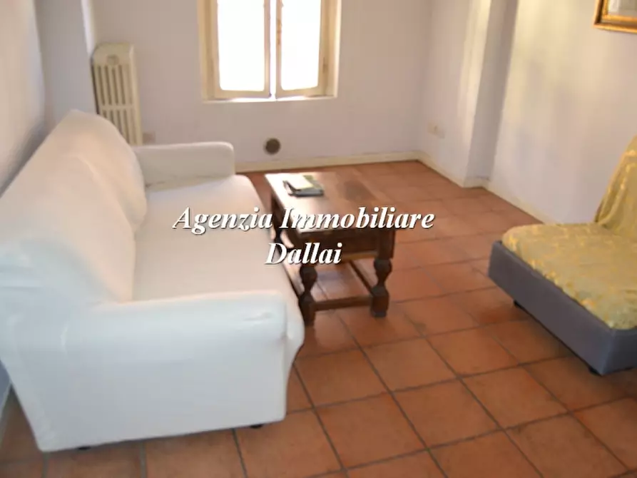 Immagine 10 di Negozio in vendita  a Scarperia E San Piero