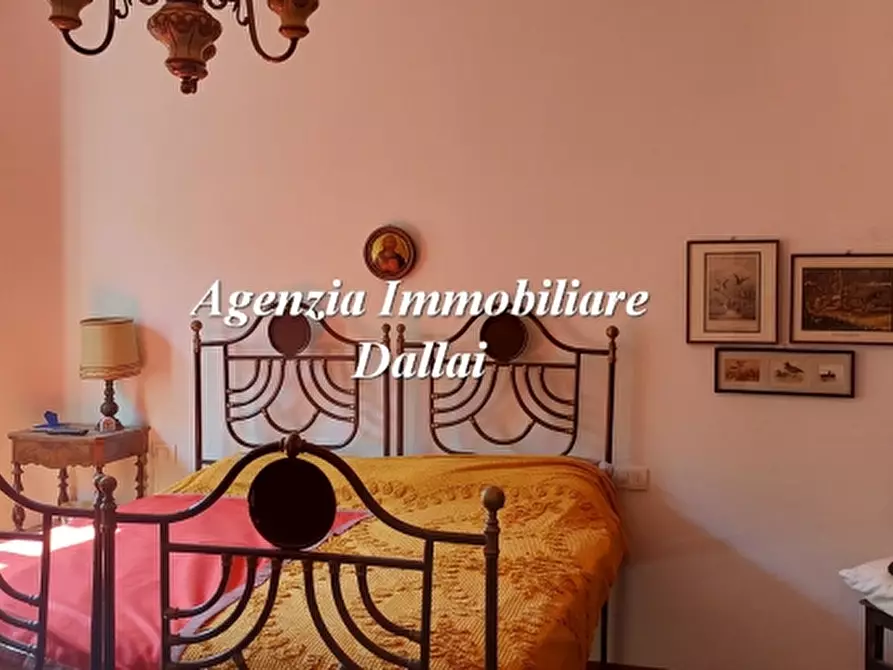 Immagine 30 di Villa in vendita  a Barberino Di Mugello