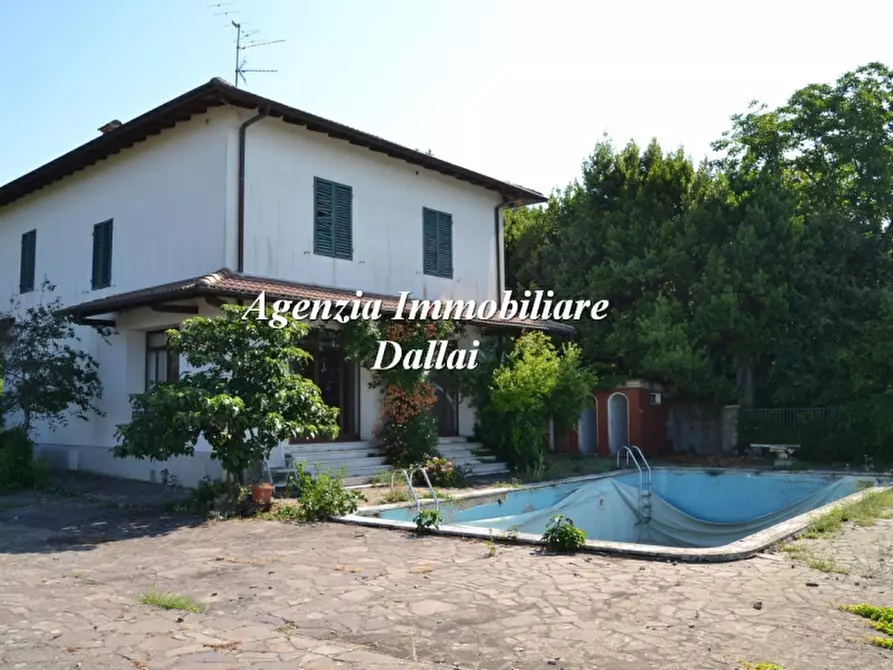 Immagine 39 di Villa in vendita  a Barberino Di Mugello