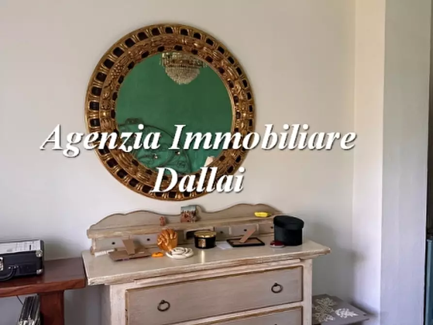 Immagine 27 di Villa in vendita  a Borgo San Lorenzo