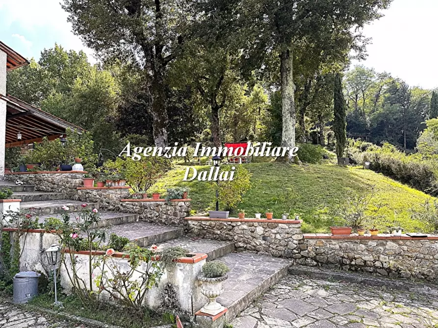 Immagine 4 di Villa in vendita  a Borgo San Lorenzo