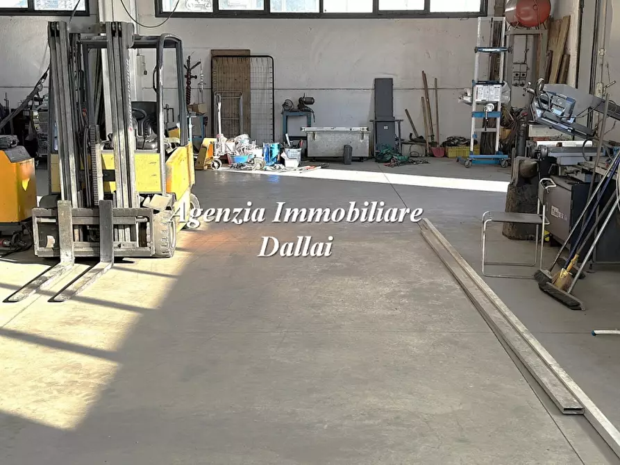 Immagine 3 di Capannone industriale in affitto  a Borgo San Lorenzo