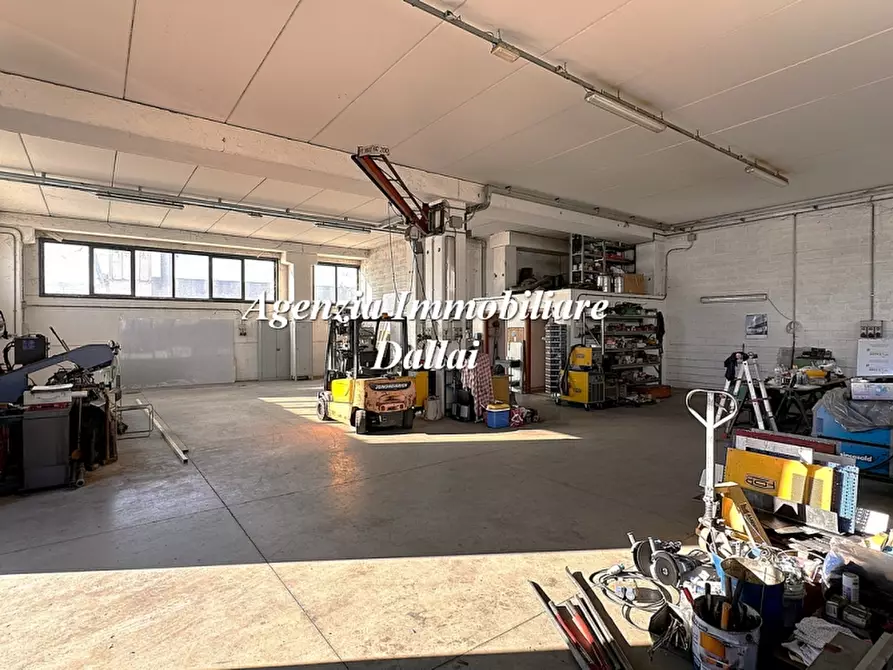 Immagine 2 di Capannone industriale in affitto  a Borgo San Lorenzo