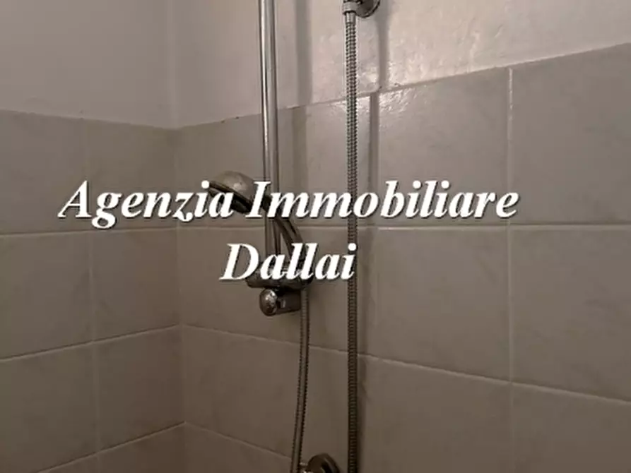 Immagine 18 di Negozio in affitto  a Scarperia E San Piero