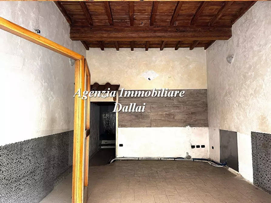 Immagine 23 di Negozio in affitto  a Scarperia E San Piero