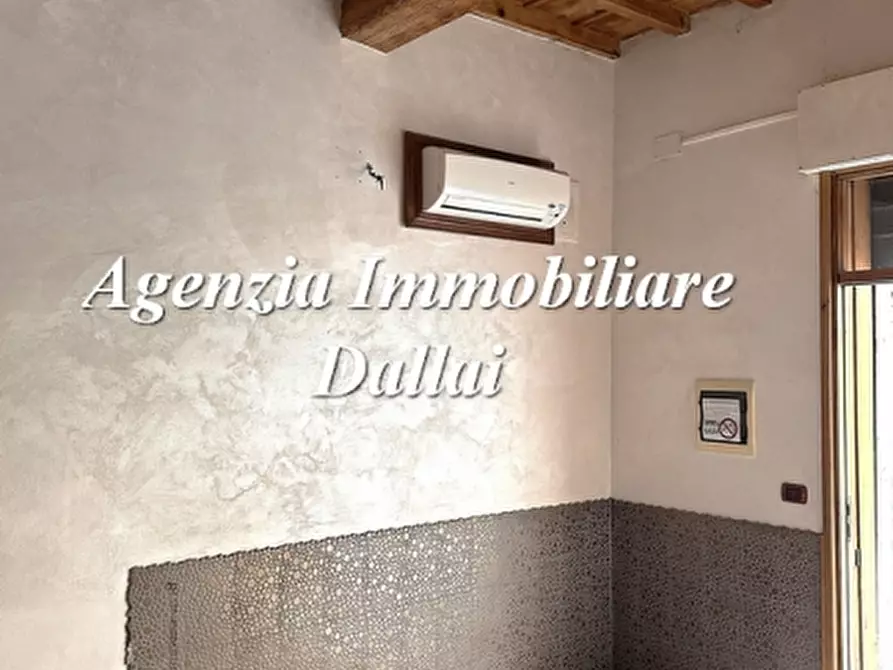 Immagine 5 di Negozio in affitto  a Scarperia E San Piero