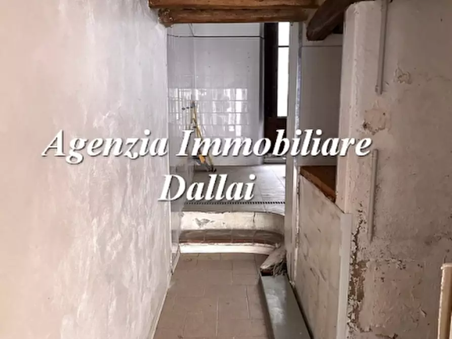 Immagine 6 di Negozio in affitto  a Scarperia E San Piero