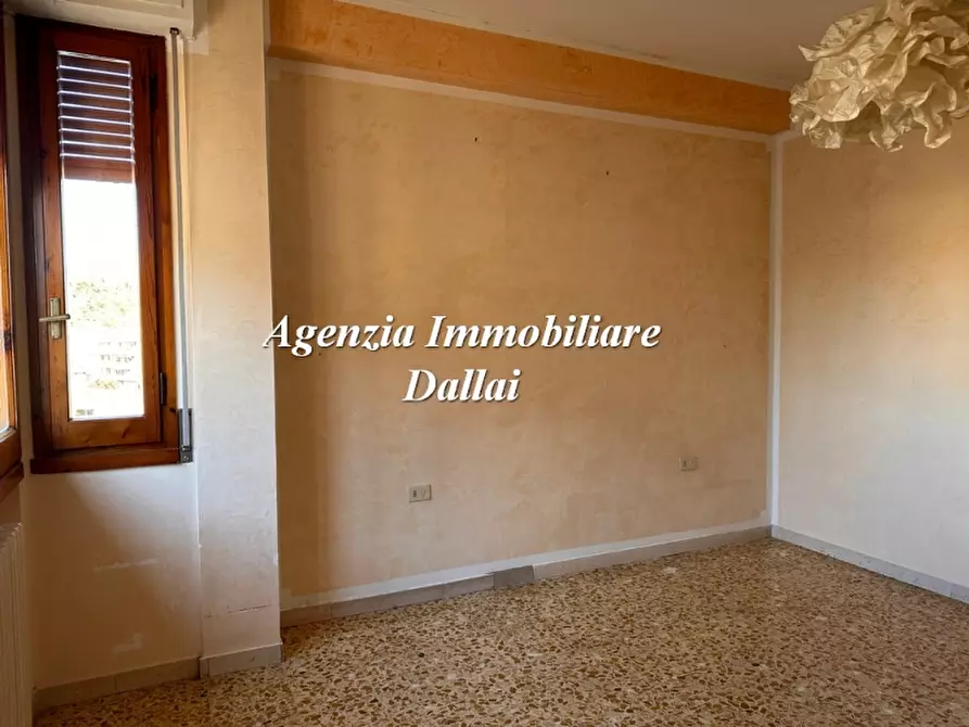 Immagine 10 di Appartamento in vendita  a Borgo San Lorenzo