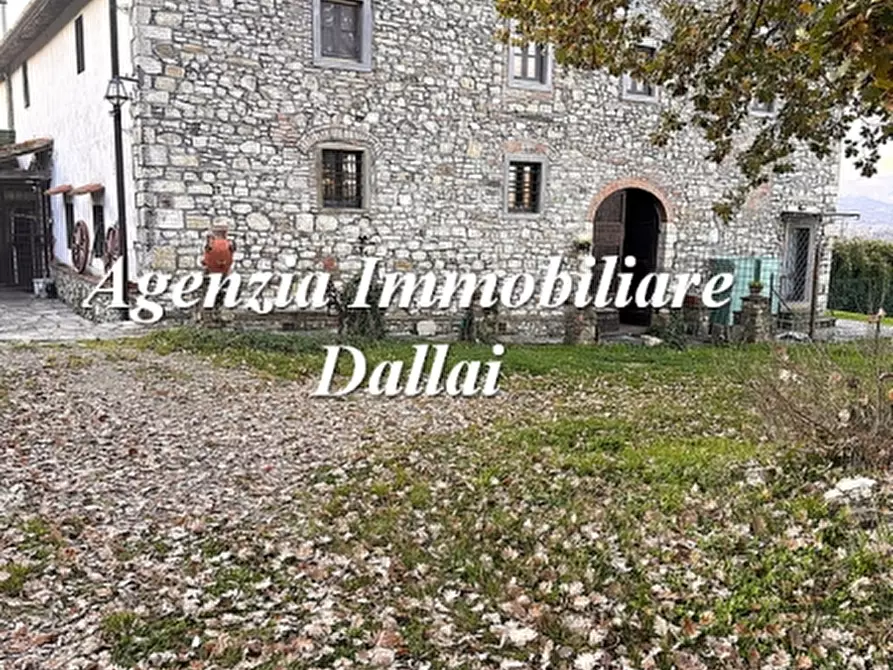 Immagine 2 di Casa colonica in vendita  a Barberino Di Mugello